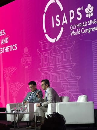 Photograph 13 accompanying the article “Invited Faculty and Chair in ISAPS Singapore 2025”.