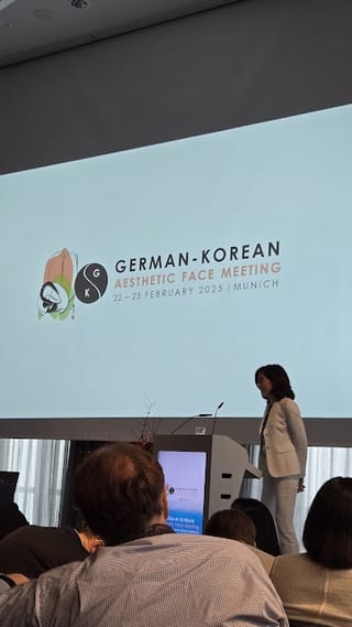 Photograph 13 accompanying the article “KG Meeting in Munich 2025”.