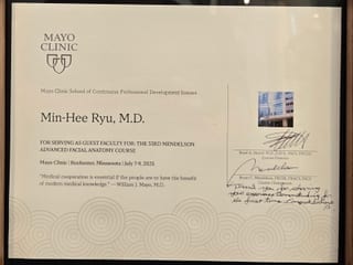 Photograph 38 accompanying the article “Faculty in MAFAC Mayo Clinic 2025”.