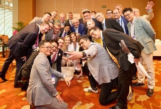 Photograph 18 accompanying the article “Invited Faculty and Chair in ISAPS Singapore 2025”.