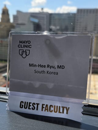 Photograph 7 accompanying the article “Faculty in MAFAC Mayo Clinic 2025”.