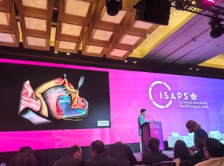 Photograph 9 accompanying the article “Invited Faculty and Chair in ISAPS Singapore 2025”.